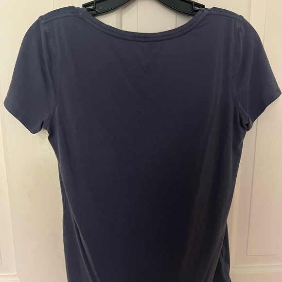 Lululemon Navy V-Neck short sleeve - Picture 2 of 3